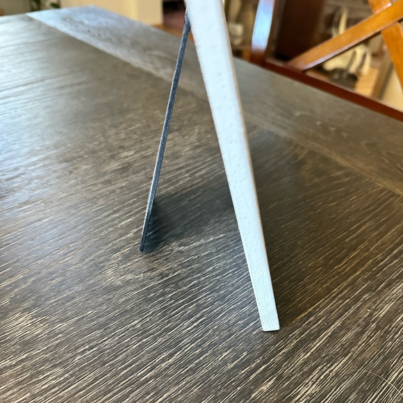 Picture Holder - Picture 4 of 4